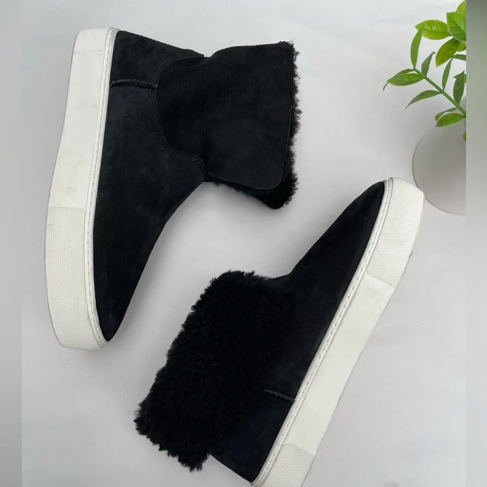 UGG Women's Lynus High Top Sneaker Black Suede Size 7.5 like new